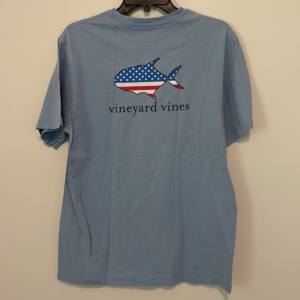 Vineyard Vines T-Shirt American Flag✨4/$25 bundle✨